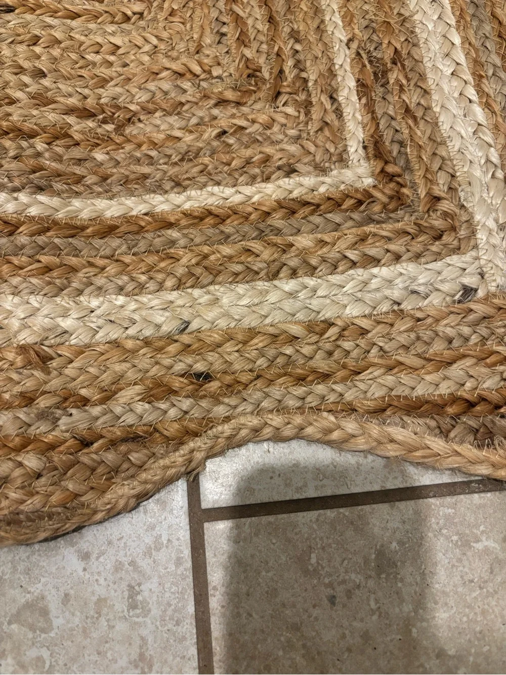 NWOT TJMaxx Natural Jute Scalloped Rug - Neutral